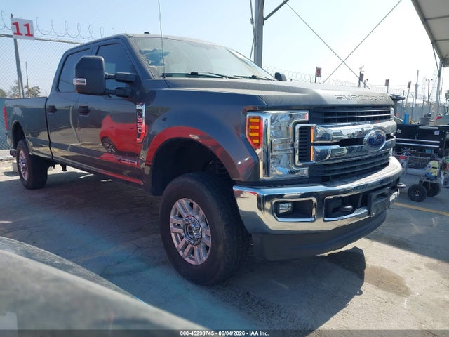 Salvage Ford F-350 Image