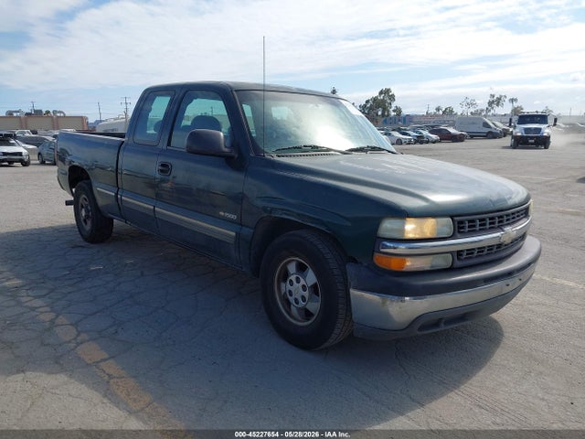 Salvage Chevrolet Silverado 1500 Image