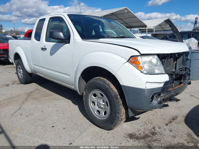 Salvage Nissan Frontier Image