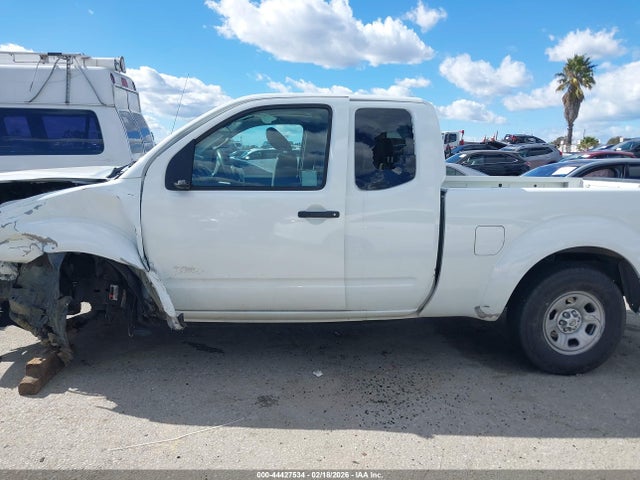 Nissan Frontier S