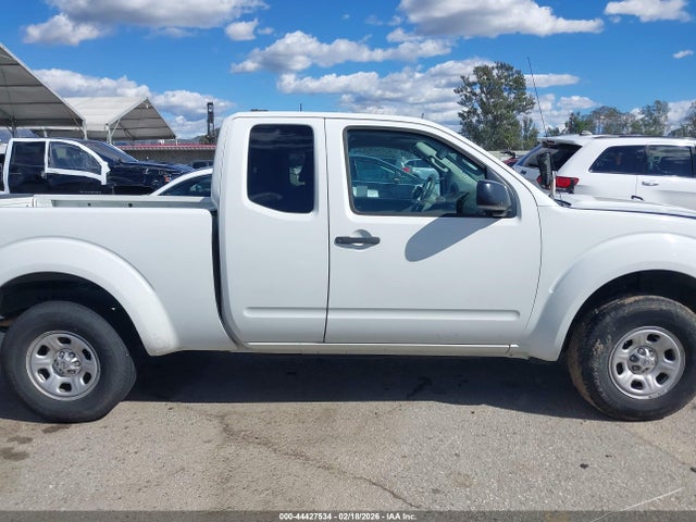 Nissan Frontier S