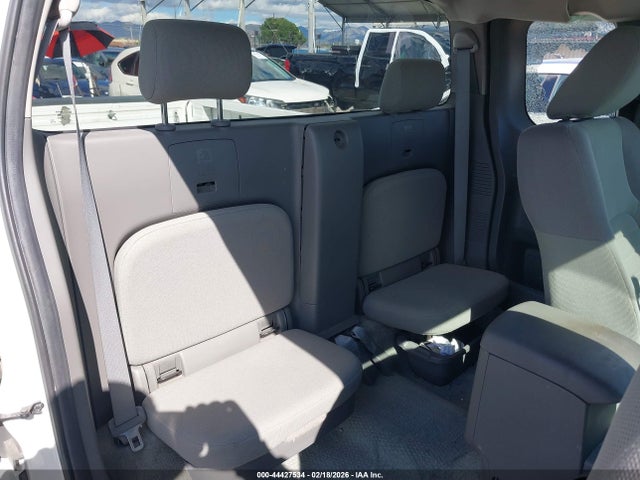 Nissan Frontier S