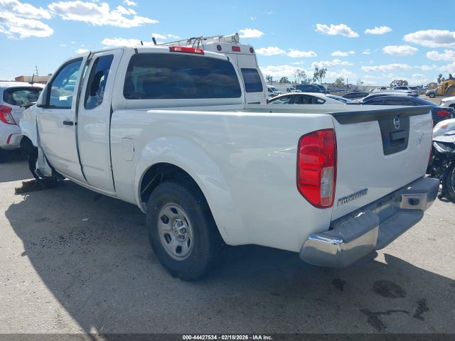 Nissan Frontier S