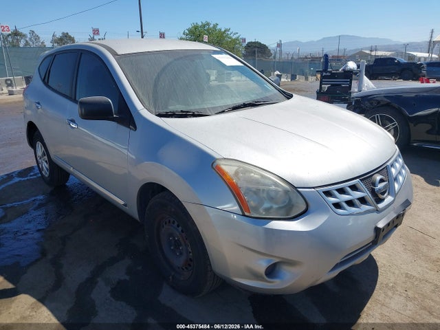 Salvage Nissan Rogue Image