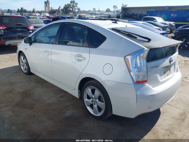 Toyota Prius V