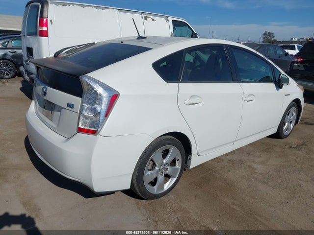 Toyota Prius V