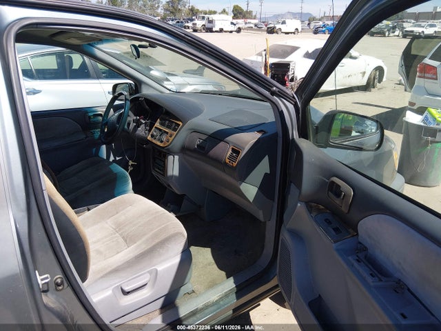 Toyota Sienna Ce