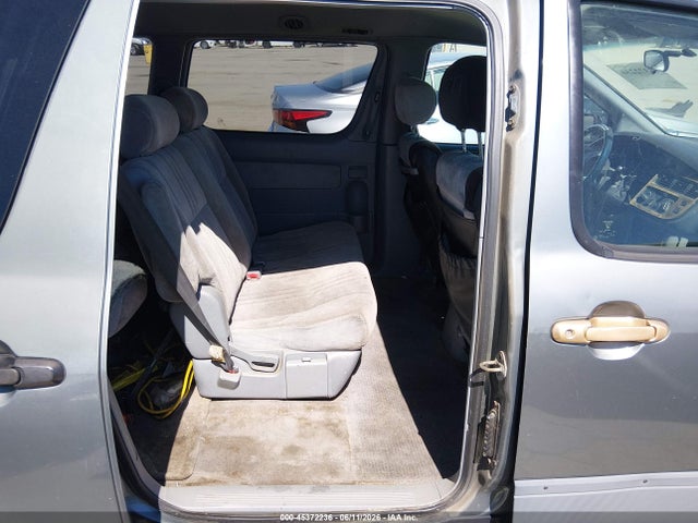 Toyota Sienna Ce