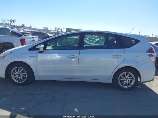 Toyota Prius v Three