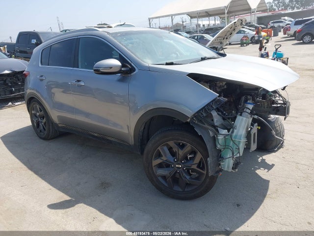 Salvage Kia Sportage Image