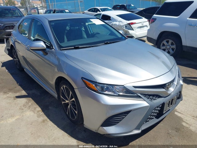 Salvage Toyota Camry Image
