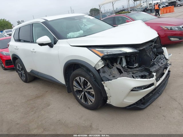 Salvage Nissan Rogue Image