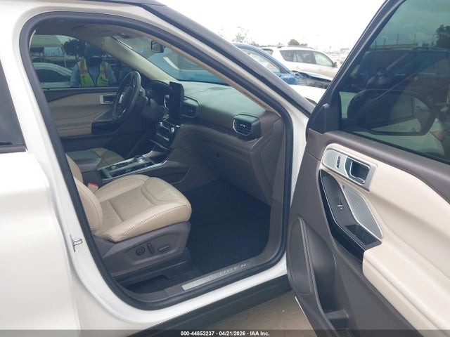 Ford Explorer Platinum