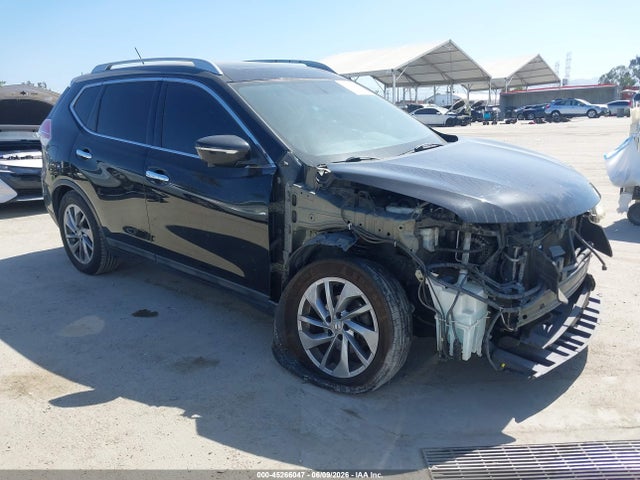 Salvage Nissan Rogue Image