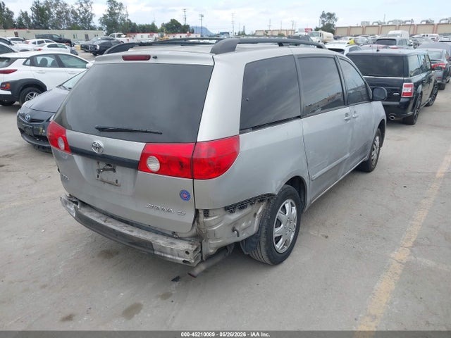 Toyota Sienna Ce