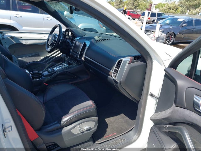 Porsche Cayenne Gts