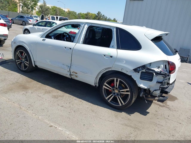 Porsche Cayenne Gts