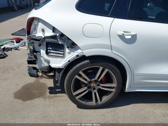 Porsche Cayenne Gts