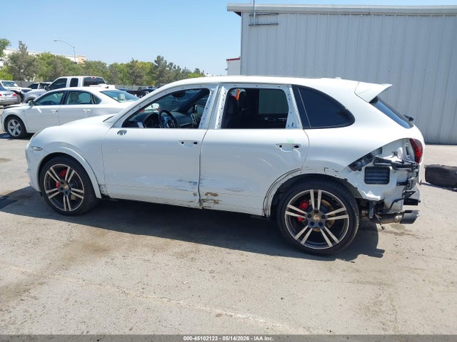 Porsche Cayenne Gts