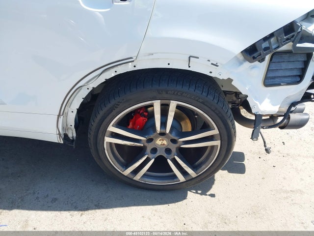 Porsche Cayenne Gts