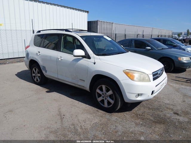 Salvage Toyota RAV4 Image