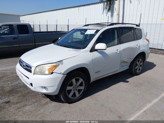 Toyota RAV4 Limited V6