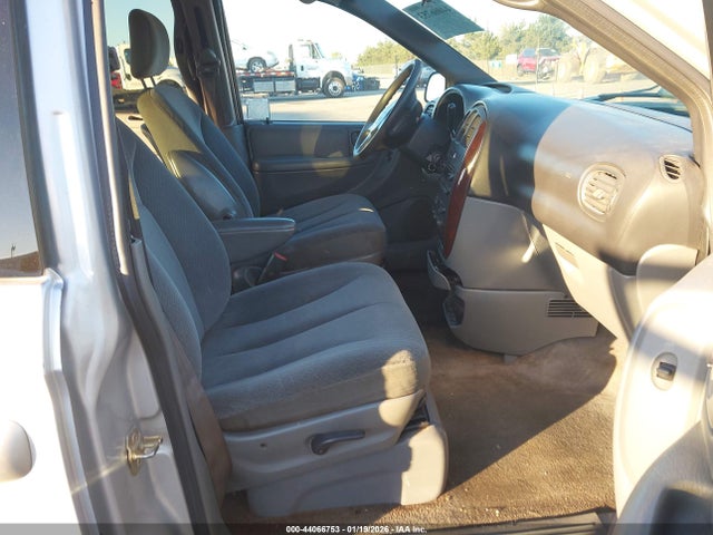 Chrysler Town & Country Lx