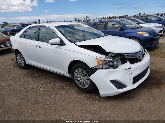 Salvage Toyota Camry Image