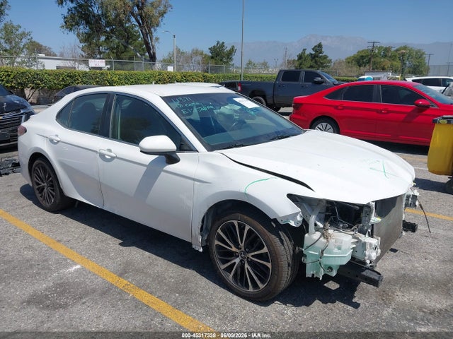 Salvage Toyota Camry Image