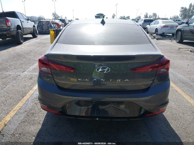 Hyundai ELANTRA Value Edition