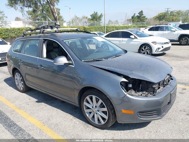 Salvage Volkswagen Jetta Image