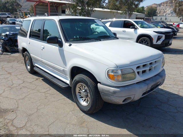 Salvage Ford Explorer Image
