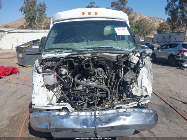 General Motors Savana Cutaway 3500