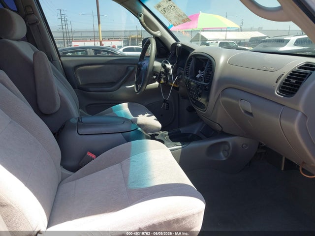 Toyota Sequoia Sr5 V8