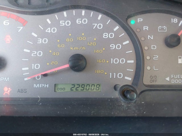 Toyota Sequoia Sr5 V8