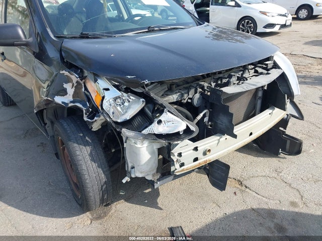 Nissan Versa 1.6 S