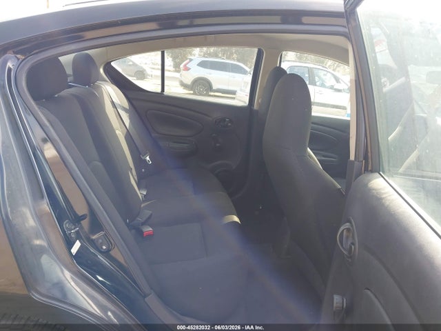 Nissan Versa 1.6 S