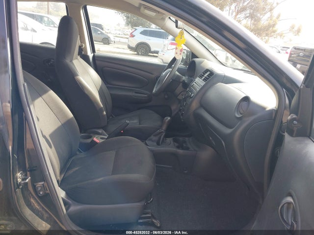 Nissan Versa 1.6 S