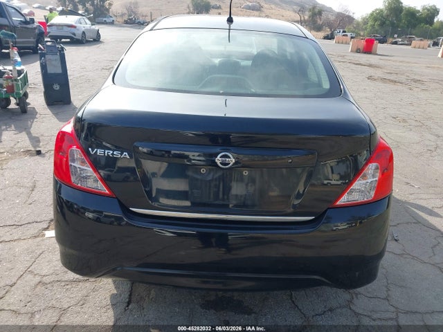 Nissan Versa 1.6 S