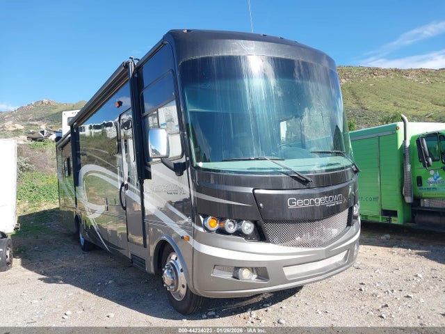 Salvage Ford F53 Image