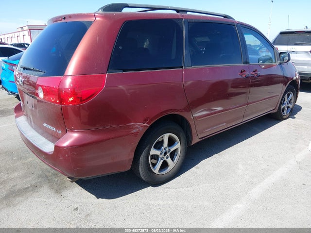 Toyota Sienna Le