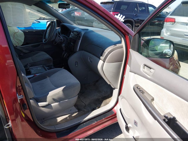Toyota Sienna Le