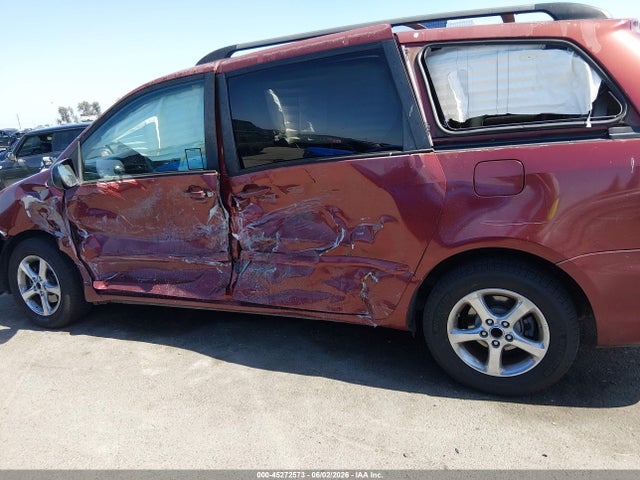 Toyota Sienna Le