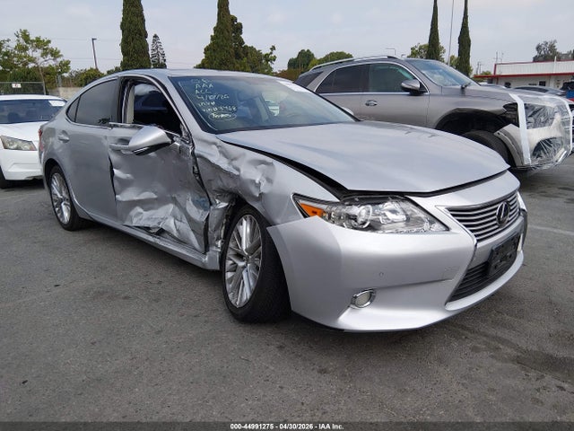 Salvage Lexus Es Image