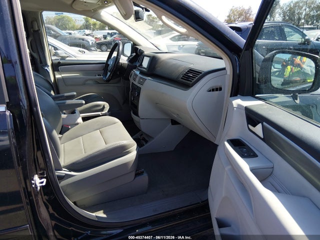 Volkswagen Routan Sel