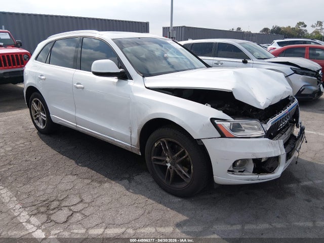 Salvage Audi Q5 Image