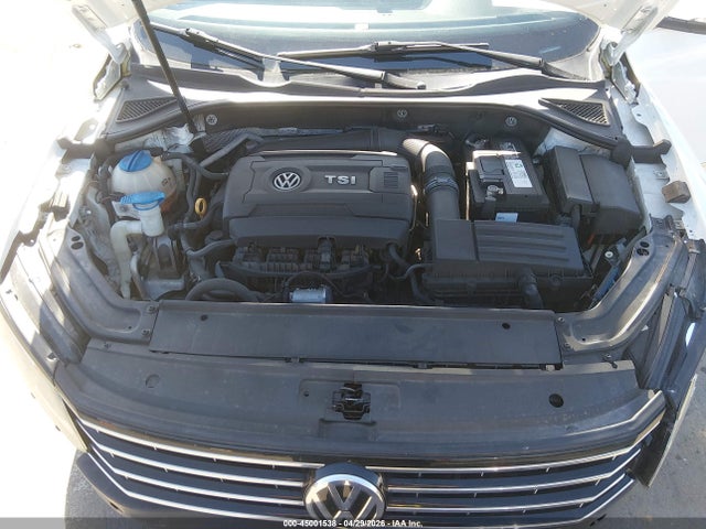 Volkswagen Passat 1.8t S