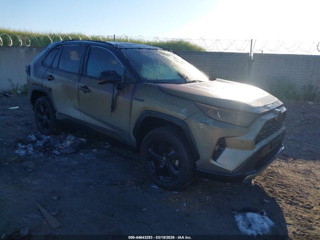 Salvage Toyota RAV4 Image