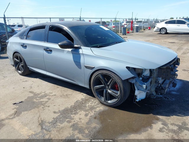 Salvage Honda Accord Image