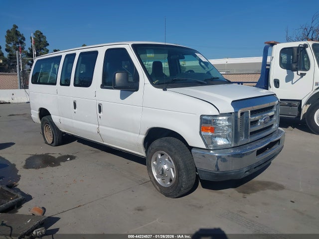 Salvage Ford E-350 Image